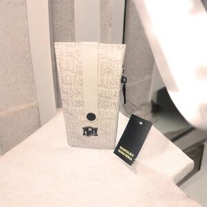 Badgley Mischka Beige Vegan Leather Credit Card Holder